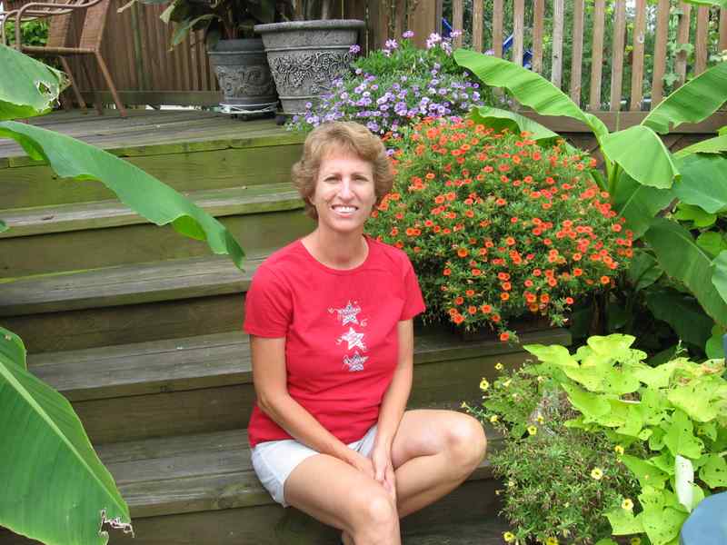 Rita shows off some great patio pots!